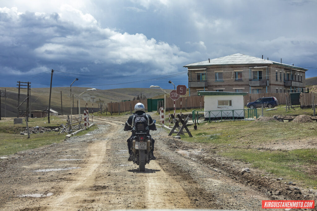 Kyrgyzstanenmoto 085